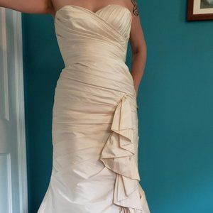 Ivory silk trumpet strapless 10-12 Modern Trousseau wedding gown NWT vintage